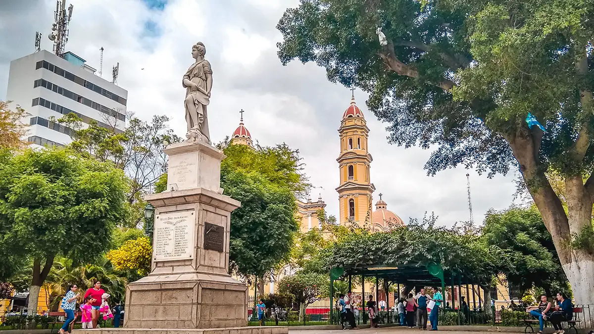 Piura, destino del viaje en bus desde Lima con Cruz del Sur